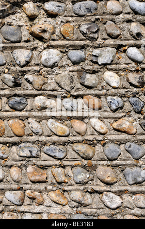 La selce come materiale di costruzione per le tradizionali pareti e facciate in Inghilterra meridionale, England, Regno Unito, Europa Foto Stock