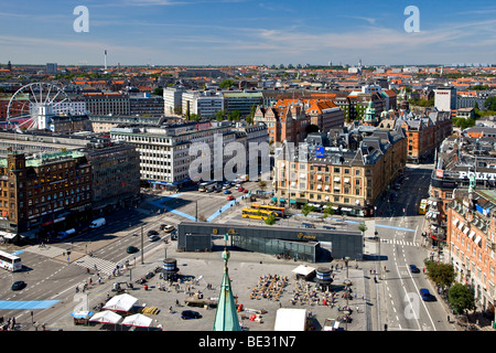 Vista di Copenhagen dalla city hall tower, Copenhagen, Danimarca, in Europa Foto Stock