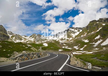 Vista delle Alpi Pennine, Alpi Vallesi dal Passo del Gran San Bernardo, col du Grand-Saint-Bernard, Colle del Gran San Bernardo, occidentale Foto Stock