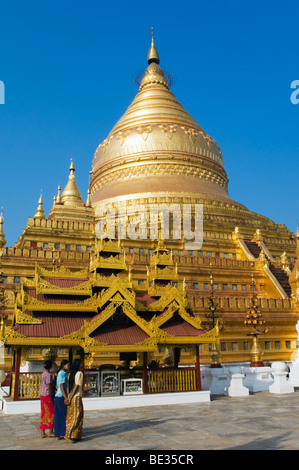 Golden Zedi, Shwezigon Pagoda, tempio, Nyaung U, Bagan, pagano, birmania, myanmar, Asia Foto Stock