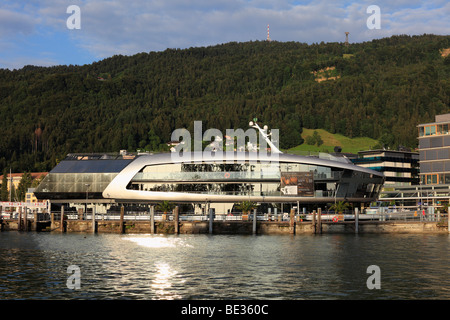 Edificio di porta, porta Bregenz, il lago di Costanza nel retro Mt. Pfaender, Vorarlberg, Austria, Europa Foto Stock