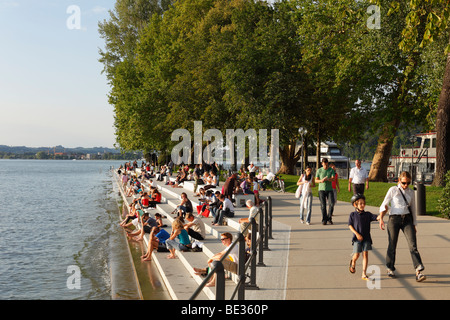 Passeggiata al porto di Bregenz, il lago di Costanza, Vorarlberg, Austria, Europa Foto Stock