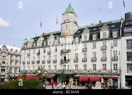 Grand Hotel e Grand Cafe a Karl Johans Gate, Oslo, Norvegia, Scandinavia, Europa settentrionale Foto Stock