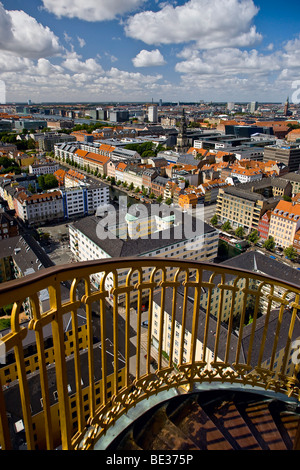 Vista di Copenhagen dalla parte superiore della nostra Chiesa Salvatori, Copenaghen, Danimarca, Europa Foto Stock