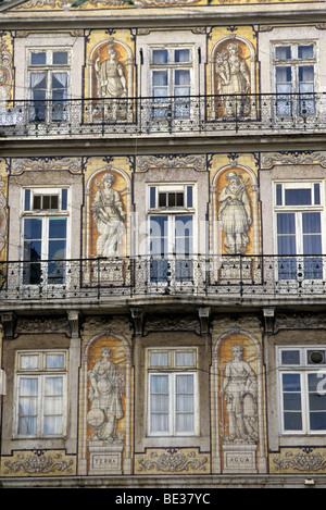 Facciata in piastrelle, Alfama, Lisbona, Portogallo, Europa Foto Stock