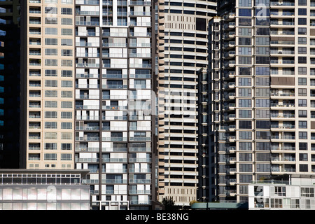 Blocchi di appartamenti in Darling Harbour nel centro di Sydney, Nuovo Galles del Sud, Australia Foto Stock