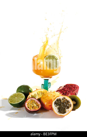 Frutti Esotici e spruzzi succo di frutta Foto Stock