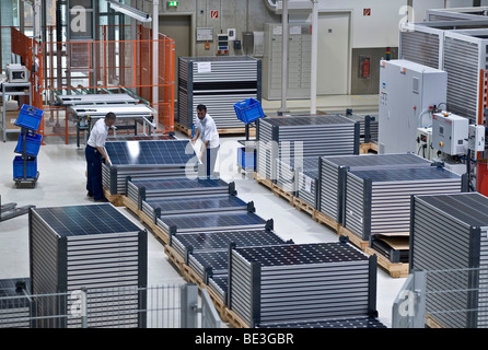 Storage, la produzione di moduli solari a SOLON SE, Berlin-Adlershof, Germania, Europa Foto Stock