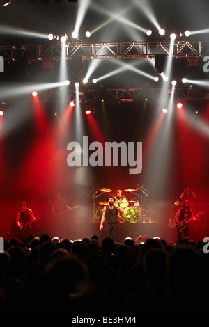 Queensryche con Geoff Tate, voce, Michael Wilton, chitarra, Scott Rockfield, tamburi, Eddie Jackson, bass, Parker Lundgren, guit Foto Stock