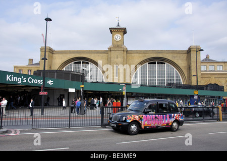 Stazione ferroviaria di Kings Cross, Euston Road, Greater London, Inghilterra, Regno Unito Foto Stock