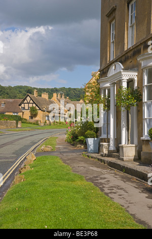 Il villaggio di Broadway, Gloucestershire, Cotswolds, Inghilterra, Luglio 2009 Foto Stock