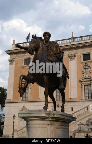 Statua equestre di Marco Aurelio al centro della Piazza del Campidoglio,Campidoglio Foto Stock