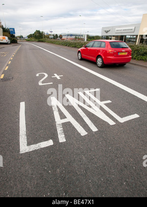 Un esperimento di car sharing in corsia di Castle Bromwich zona di Birmingham per il traffico in entrata verso il centro della città. Foto Stock