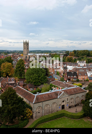 Vista su Warwick da tenere più in alto del Castello di Warwick Foto Stock