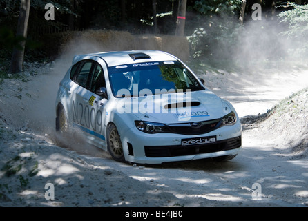 2009 Prodrive Subaru Impreza Rally Car sulla tappa di rally al Goodwood Festival della velocità Foto Stock