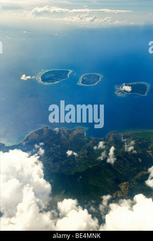 Volo da Denpasar, Bali, a Flores, Indonesia, sud-est asiatico Foto Stock