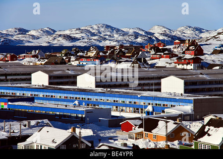 Vista di edifici di appartamenti in Nuuk, Groenlandia Foto Stock