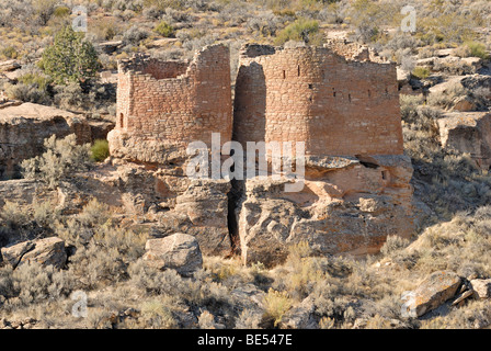 Resti di edifici storici del Puebloans ancestrale, Twin Towers, attorno al 1200 D.C. poco rovina Canyon, Hovenweep National M Foto Stock