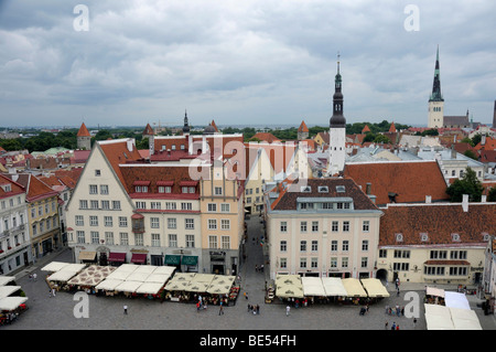 Vista dalla torre del Palazzo Comunale, Tallinn, Estonia, Europa Foto Stock