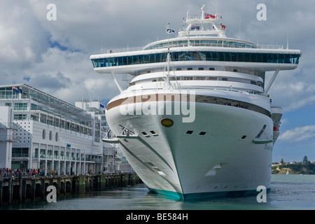 Diamond Princess nave da crociera nel porto di Auckland, Isola del nord, Nuova Zelanda Foto Stock