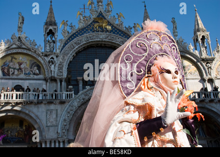 Carnevale di Venezia 2009 partecipante in Piazza San Marco. Foto Stock