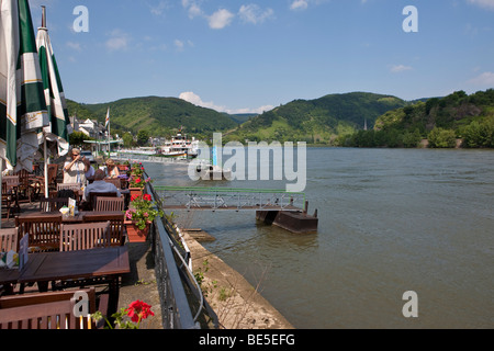 Il Rheinallee street a Boppard con gli ormeggi per le barche, Boppard, Rhein-Hunsrueck-Kreis district, Renania-Palatinato, Tedesco Foto Stock