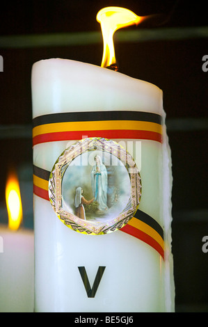 Candele, LOURDES, Haute Garonne, Francia Foto Stock