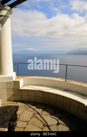 Terrazza della Villa San Michele che fu la casa costruita da Axel Munthe in Anacapri sull' isola di Capri in Italia Foto Stock