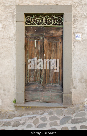 Vecchia porta in Italia Foto Stock