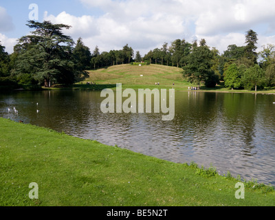 Claremont park e il lago, Esher. Surrey. Regno Unito. Foto Stock