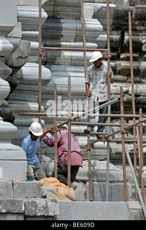 Wat Baphuon, rinnovato con assistenza francese, Angkor Wat, Siem Reap, Cambogia, Asia Foto Stock