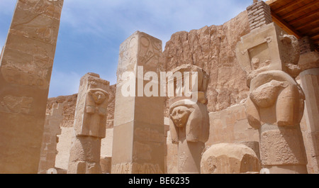 Pittura murale a Deir el-Bahari, tempio funerario del faraone Hatshepsut, tempio complesso, Luxor, Egitto, Africa Foto Stock