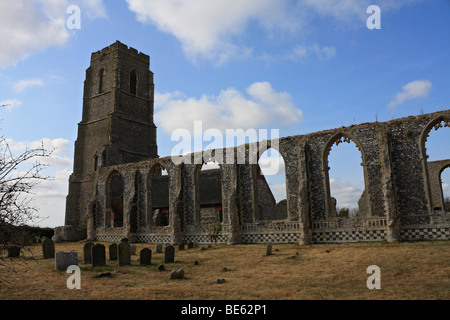 Il parzialmente in rovina la chiesa di Saint Andrew Covehithe, Suffolk, Inghilterra, Regno Unito. Foto Stock