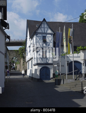 Cornice storica casa 'Alt' Rhens in Rhens, Mayden-Koblenz district, Renania-Palatinato, Germania, Europa Foto Stock