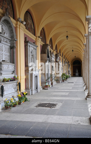 Lapidi, galleria, cimitero di campo di Verano, centro storico, Roma, Italia, Europa Foto Stock