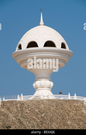 Bruciatore di incenso scultura, Riyam Park, Muscat Oman Foto Stock