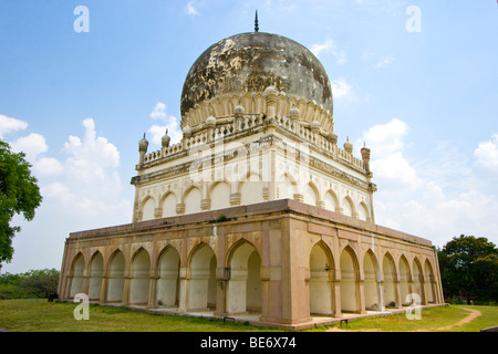 Baksh Hayath iniziata tomba in Qutb Shahi tombe in Golconda in Hyderabad India Foto Stock