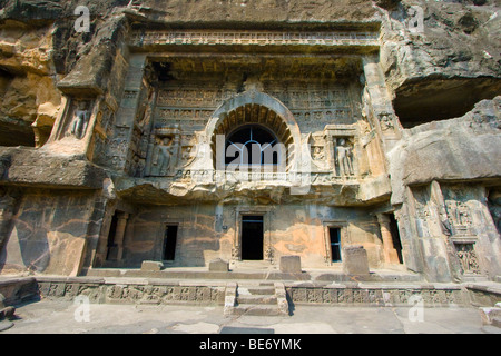 Ingresso Grotte buddista numero 26 di Ajanta in India Foto Stock