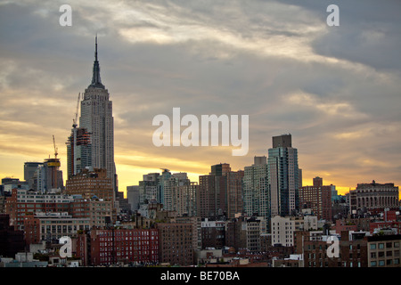 Guardando a Nord-est su Manhattan dalla 17th Street e la 9th Avenue Foto Stock