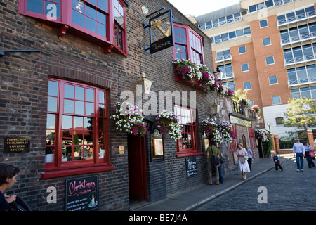 La Taverna di ancoraggio, Bankside, Londra GB UK Foto Stock