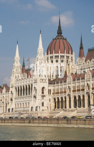 Chiusura del parlamento ungherese edificio in Budapest Foto Stock