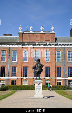 Kensington Palace, Kensington Gardens, Kensington, Kensington e Chelsea Borough, London, England, Regno Unito Foto Stock