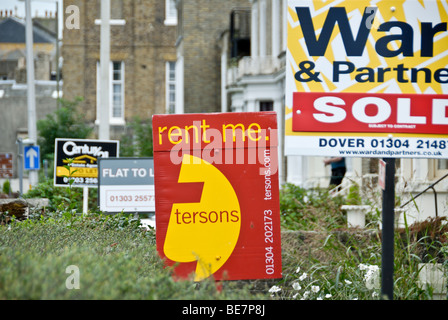 Alloggiamento in vendita in affitto e di lasciare segni Foto Stock