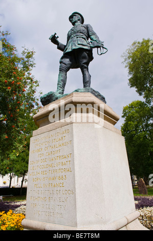 Statua del Signore Ninian Edward Crichton Stuart MP al di fuori del Municipio di Cardiff South Wales UK Foto Stock