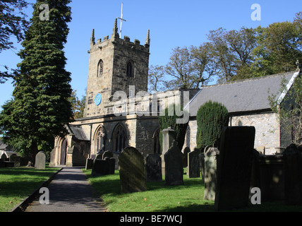 San Lorenzo è la chiesa, Eyam, Derbyshire, England, Regno Unito Foto Stock