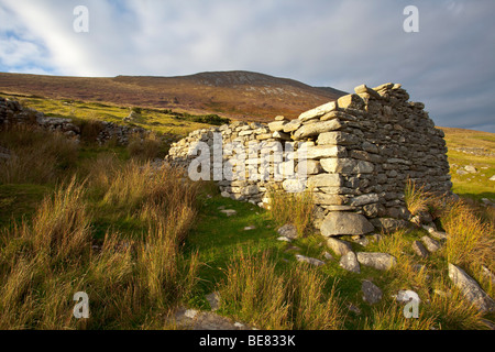 Il villaggio abbandonato di slievemore su Achill Island a Galway in Irlanda. Foto Stock