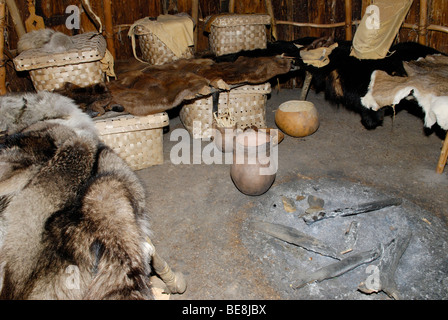 All'interno di un nativo americano teepee lodge, Mashantucket Pequots, XVI secolo Foto Stock