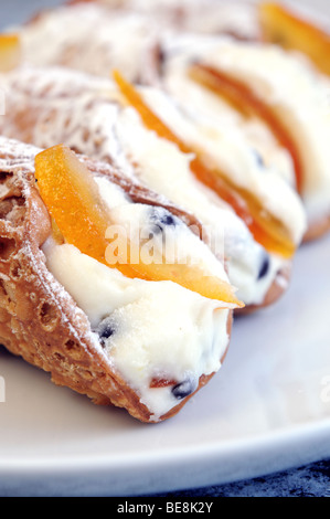 Cannoli Siciliani la pasticceria Foto Stock