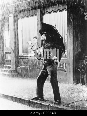 SINGIN nella pioggia - 1952 MGM film musicale con Gene Kelly Foto Stock