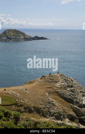 Dh Baleine Bay poco SARK SARK Island Tourist famiglia sul promontorio meridionale Foto Stock